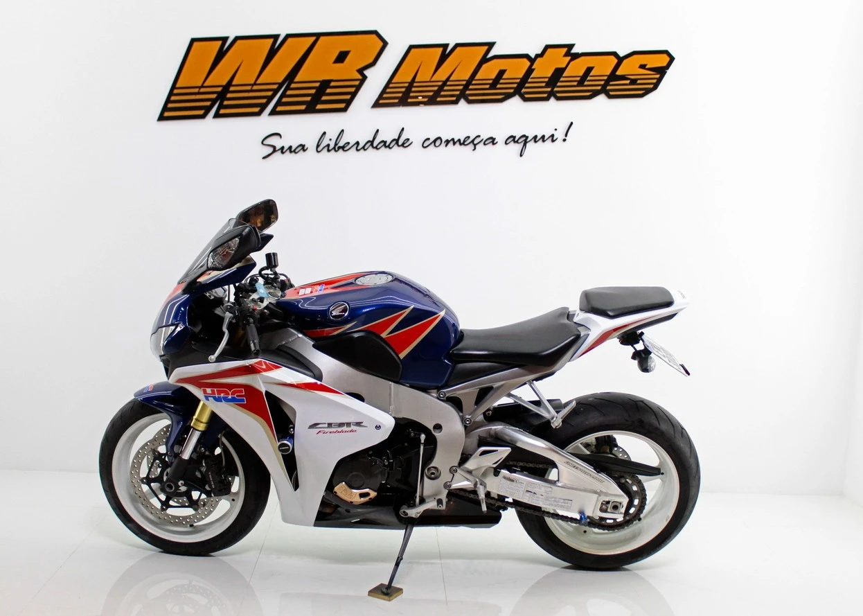 HONDA CBR 1000RR FIREBLADE