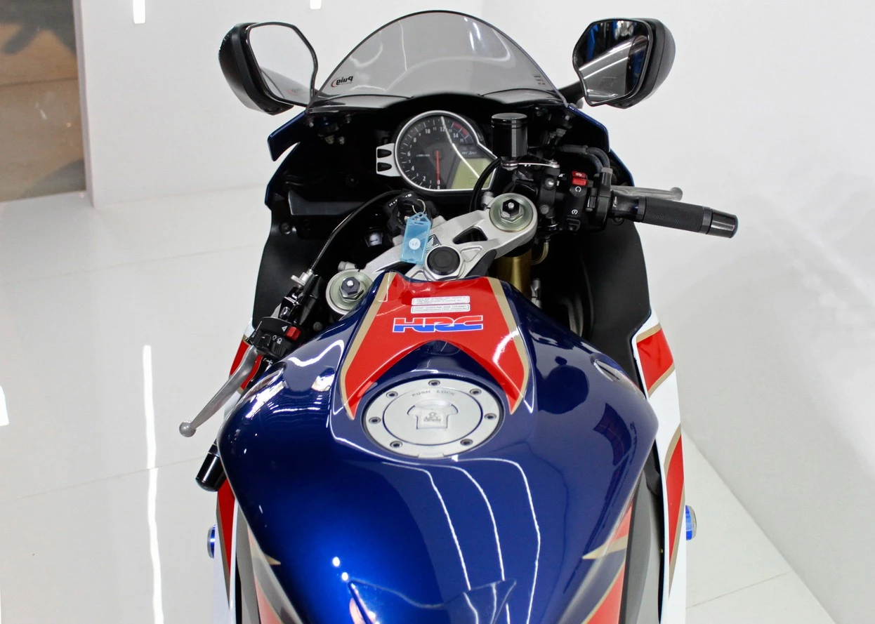 HONDA CBR 1000RR FIREBLADE