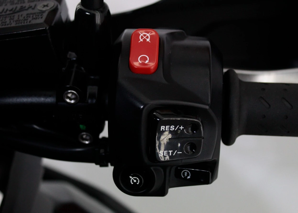 TRIUMPH TIGER 800 XRX