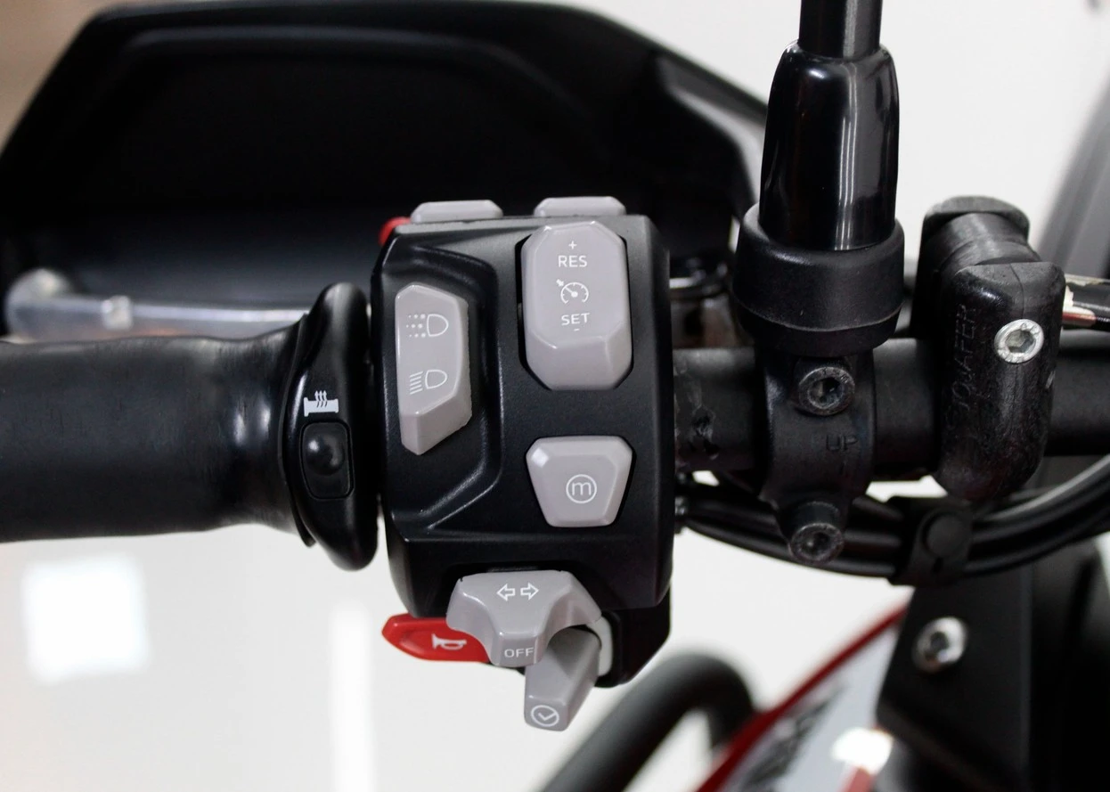 TRIUMPH TIGER 900 GT PRO