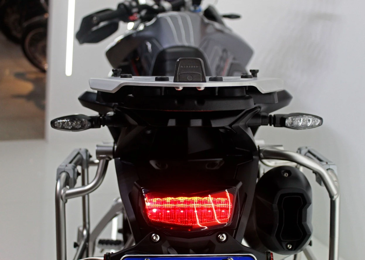 TRIUMPH TIGER 900 GT PRO