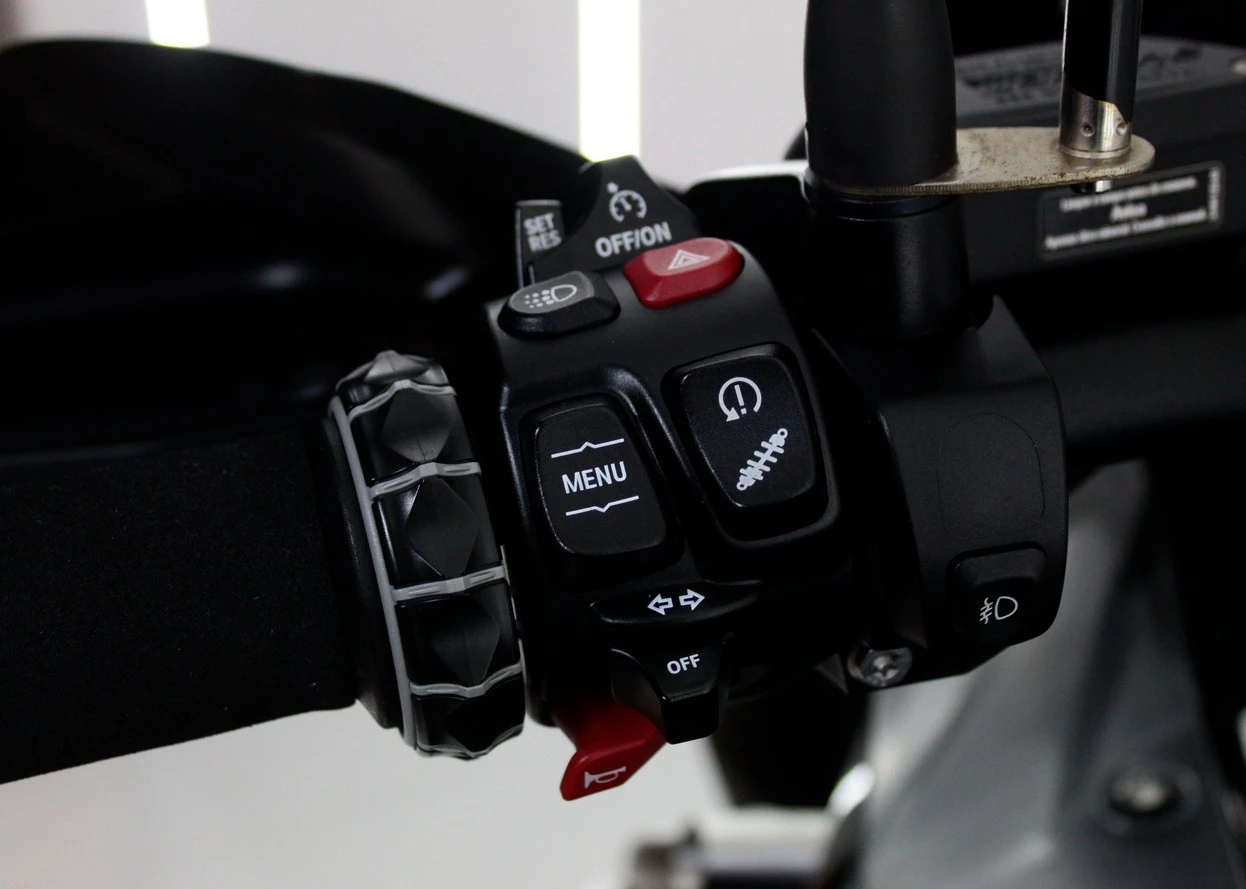 BMW R 1250 GS ADVENTURE TRIPLE BLACK