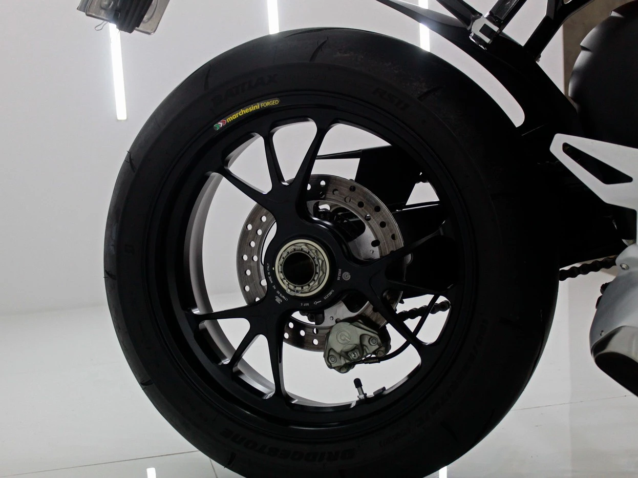 DUCATI STREETFIGHTER V4 S