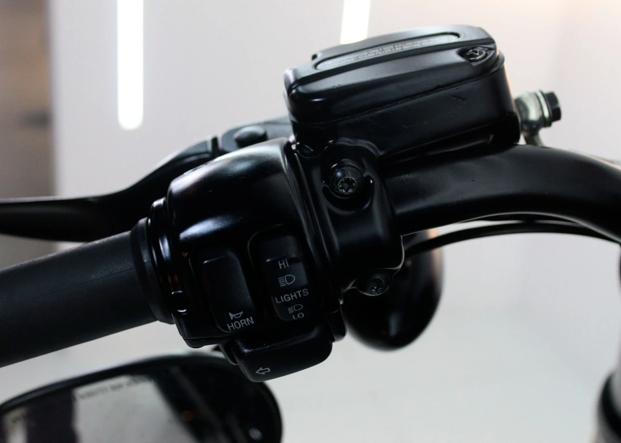 HARLEY-DAVIDSON NIGHT ROD SPECIAL