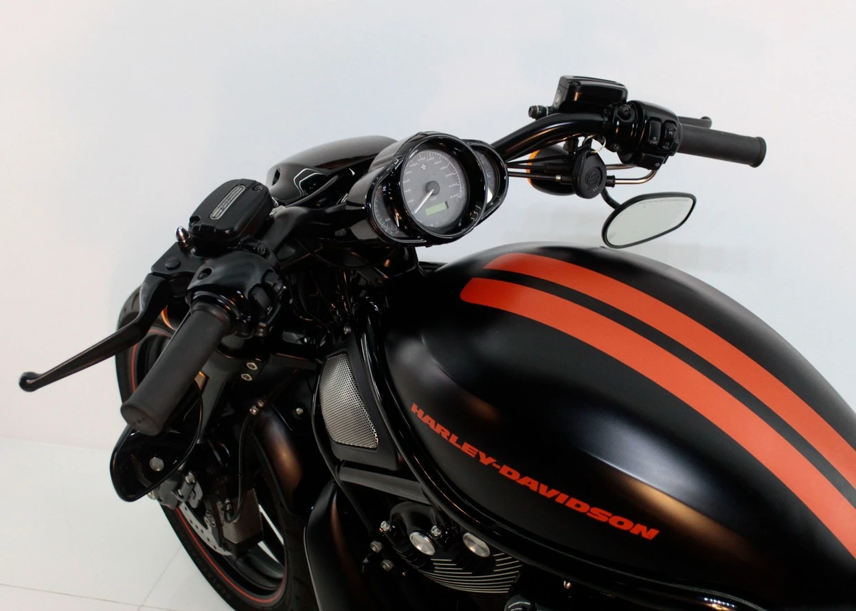 HARLEY-DAVIDSON NIGHT ROD SPECIAL
