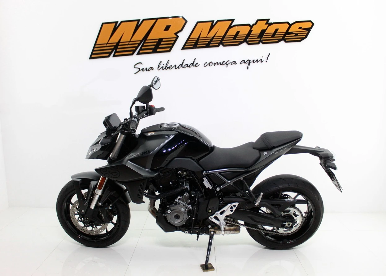 SUZUKI GSX-8S