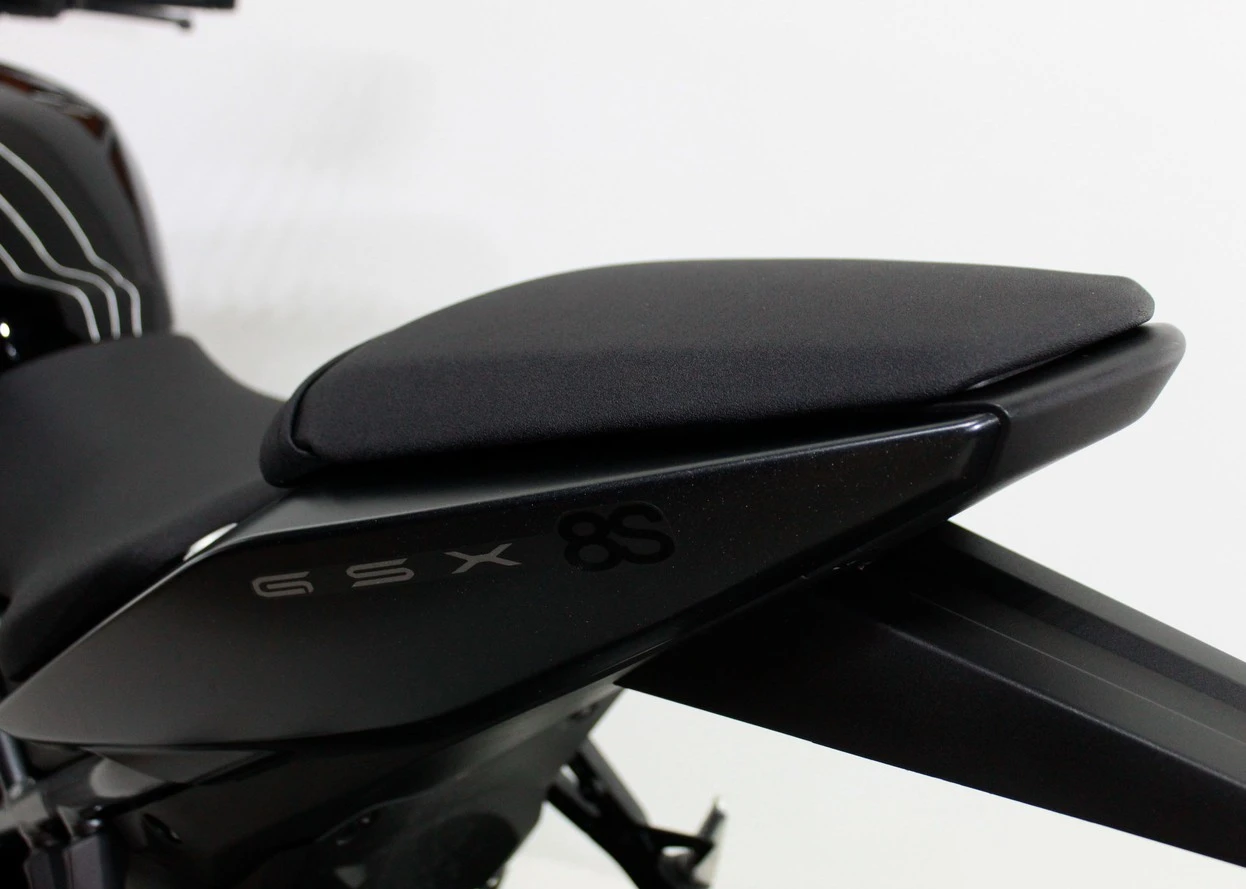 SUZUKI GSX-8S