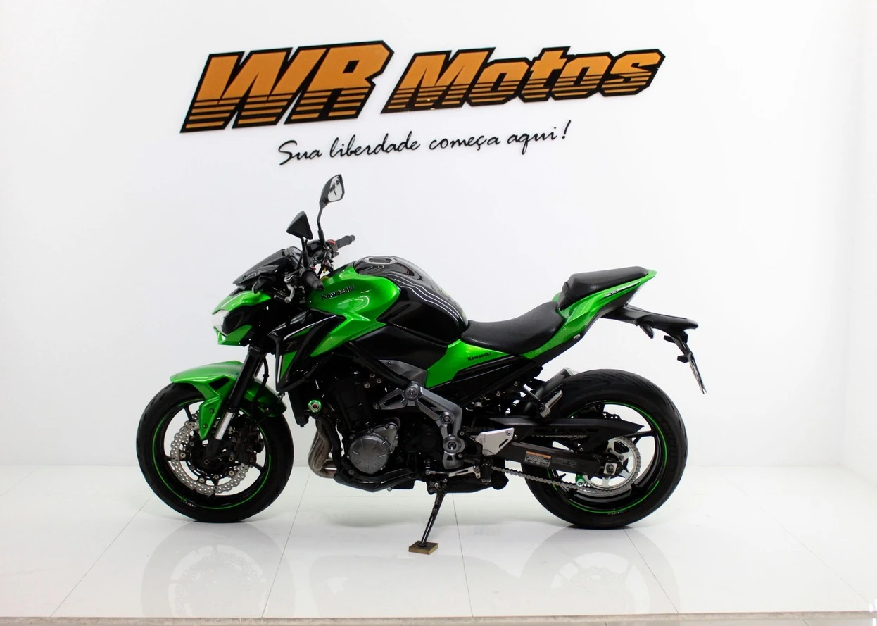 KAWASAKI Z900