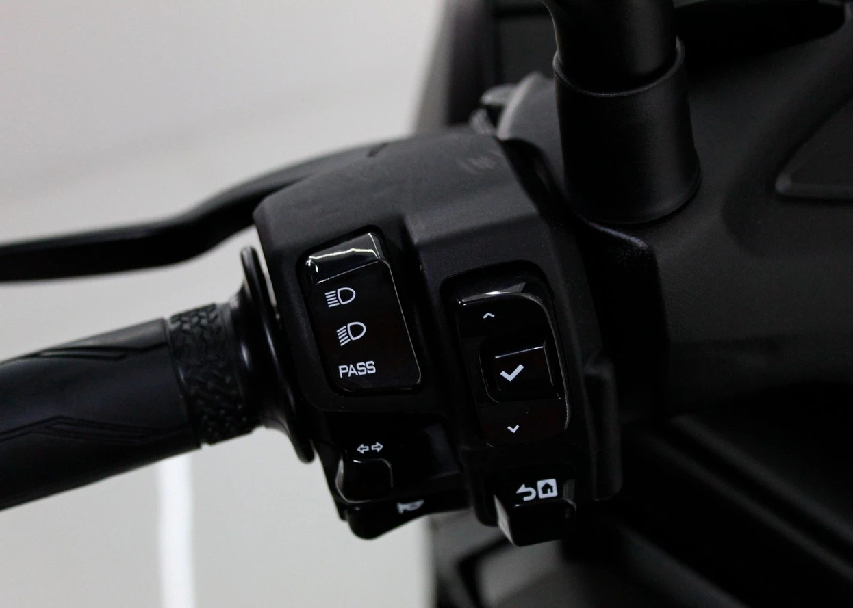 YAMAHA XMAX 250 CONNECTED ABS