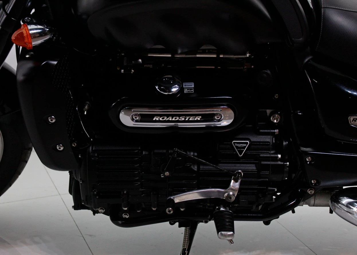 TRIUMPH ROCKET III ROADSTER