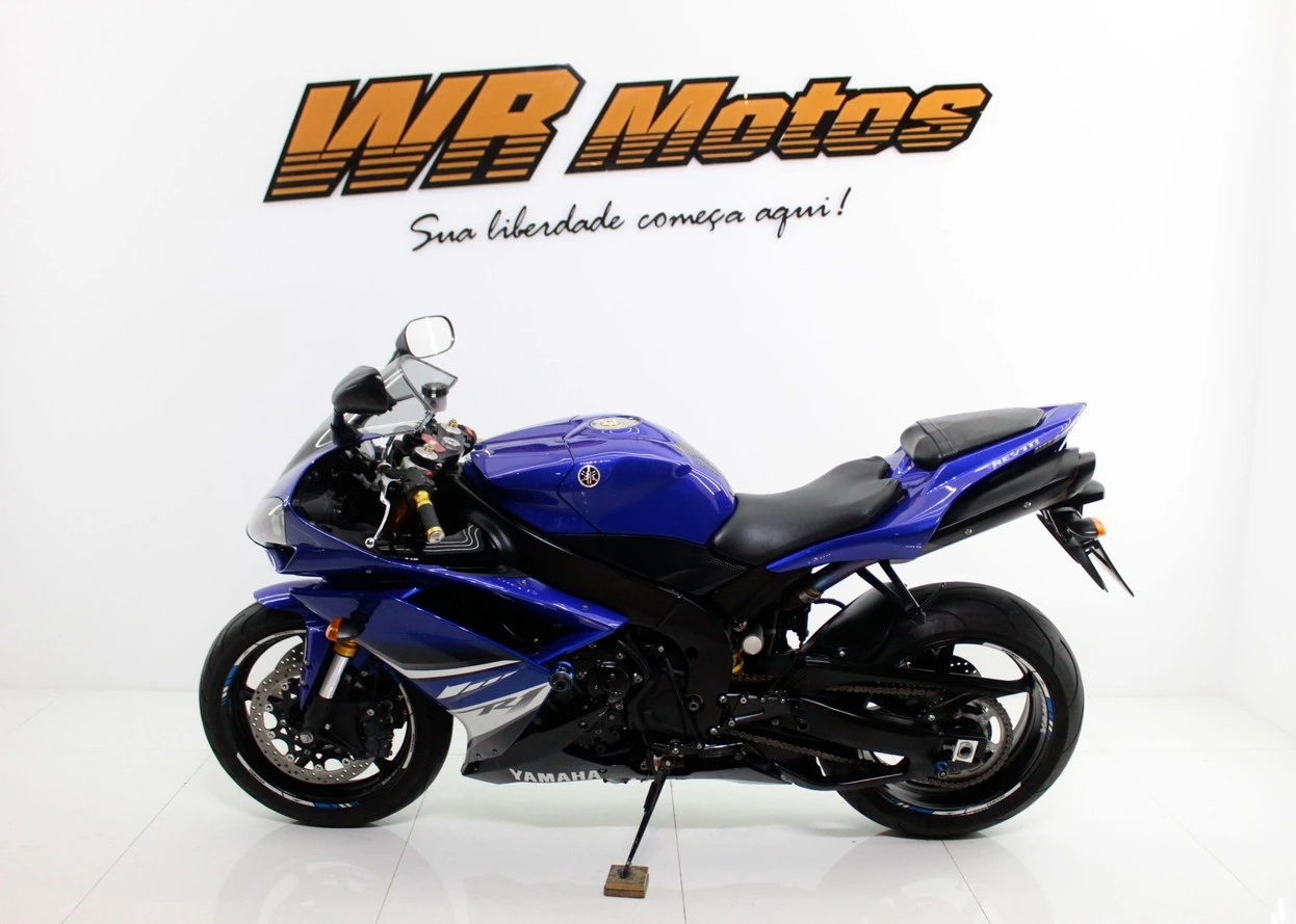 YAMAHA YZF R1