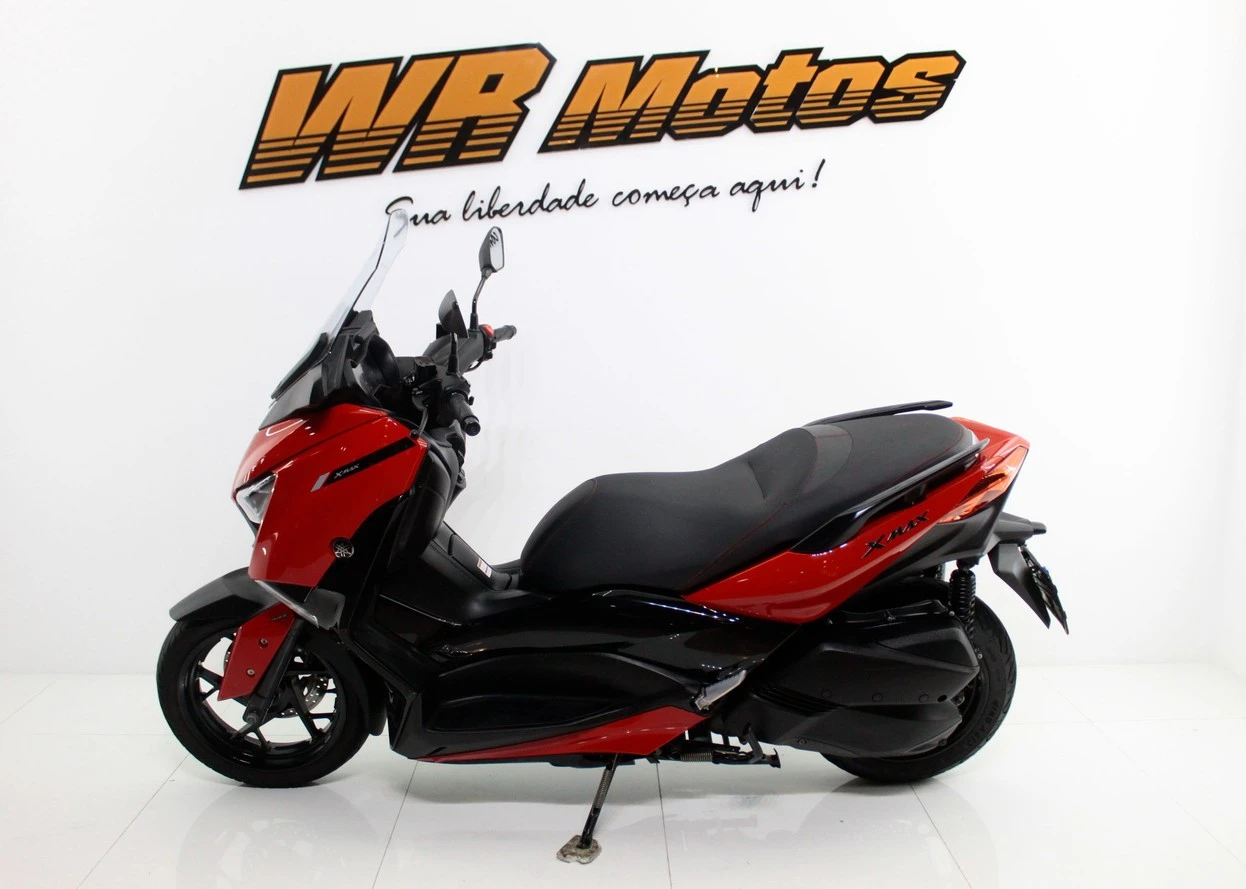 YAMAHA XMAX ABS