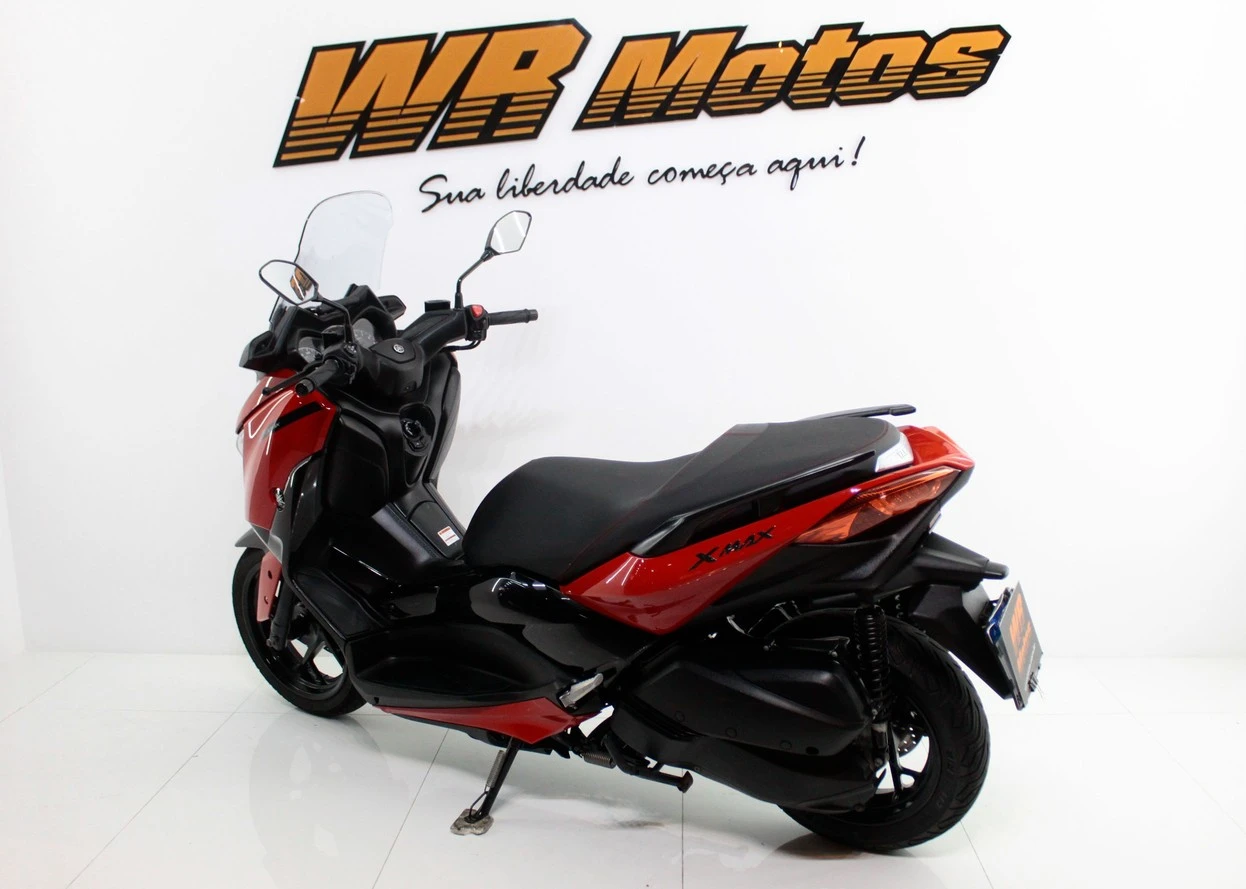 YAMAHA XMAX ABS