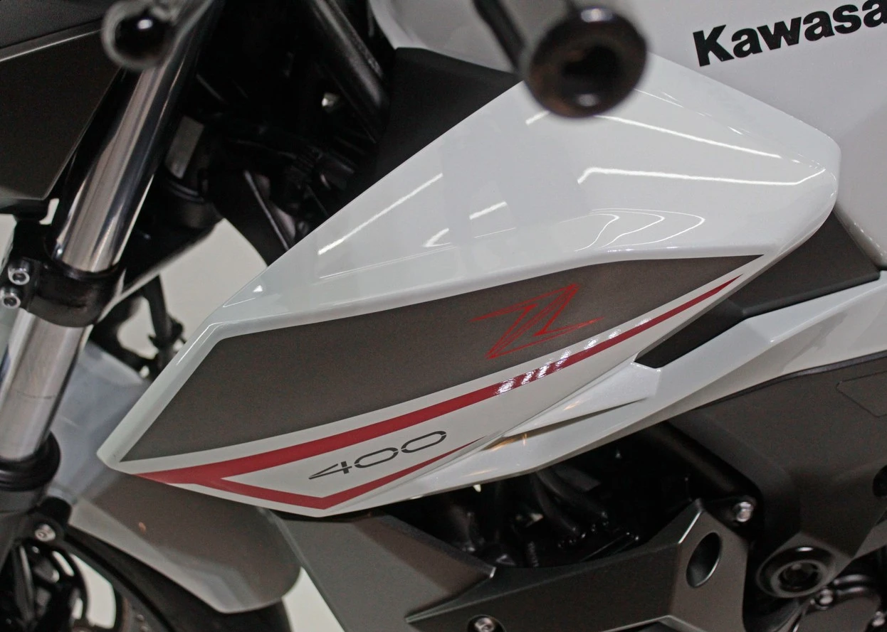 KAWASAKI Z400