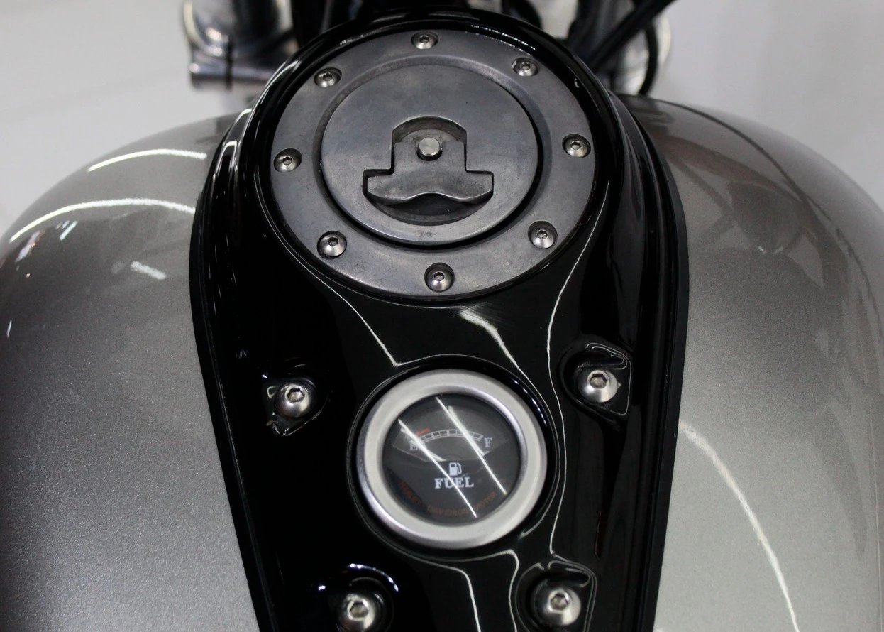 HARLEY-DAVIDSON DYNA SUPER GLIDE CUSTOM