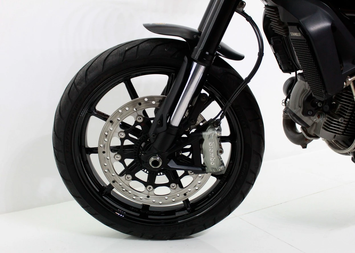 DUCATI SCRAMBLER FULL THROTTLE