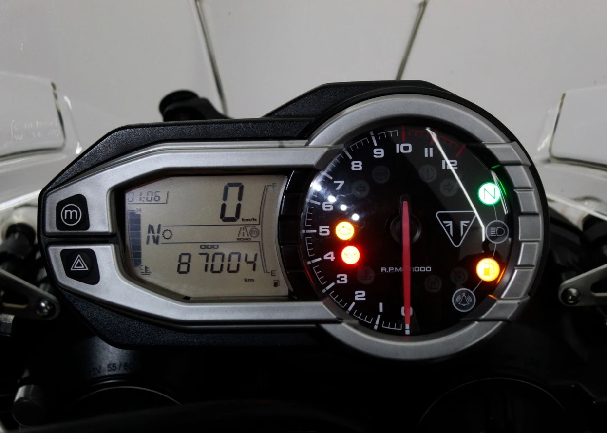 TRIUMPH TIGER 800 XRX