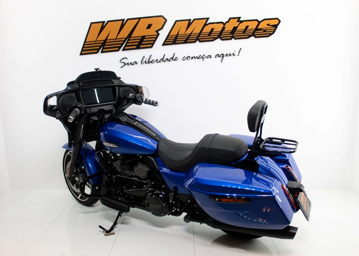 HARLEY-DAVIDSON STREET GLIDE