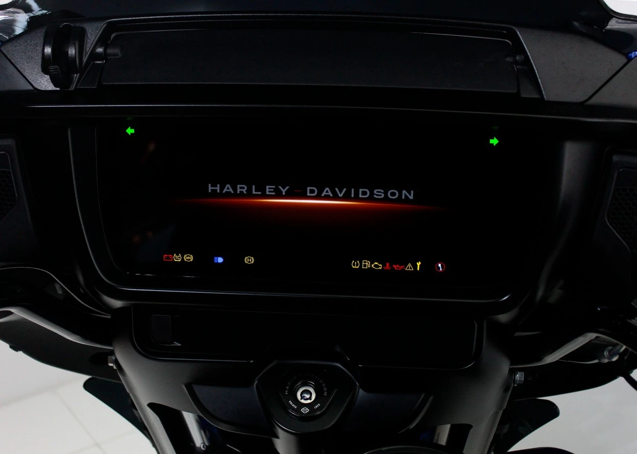 HARLEY-DAVIDSON STREET GLIDE