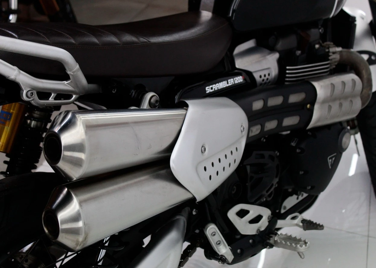 TRIUMPH BONNEVILLE SCRAMBLER 1200 XC