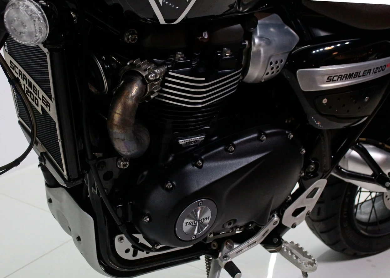 TRIUMPH BONNEVILLE SCRAMBLER 1200 XC