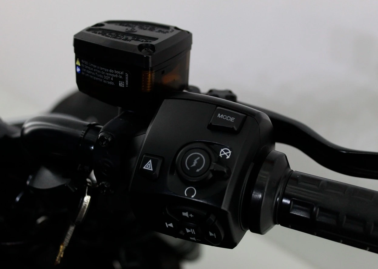 HARLEY-DAVIDSON SPORTSTER S