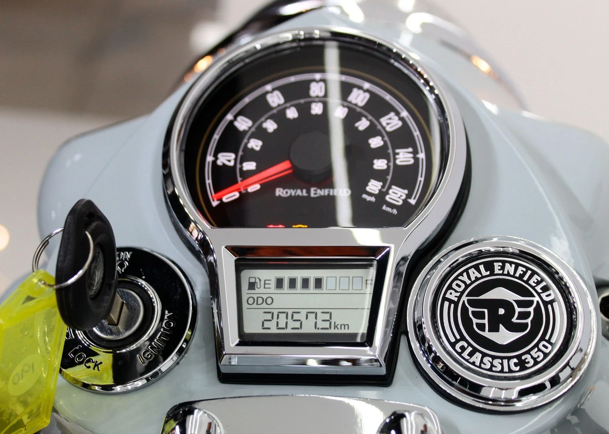 ROYAL ENFIELD CLASSIC 500