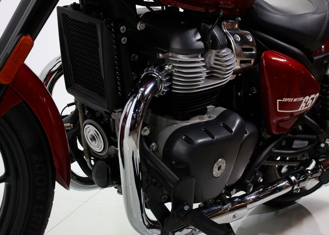 ROYAL ENFIELD SUPER METEOR 650