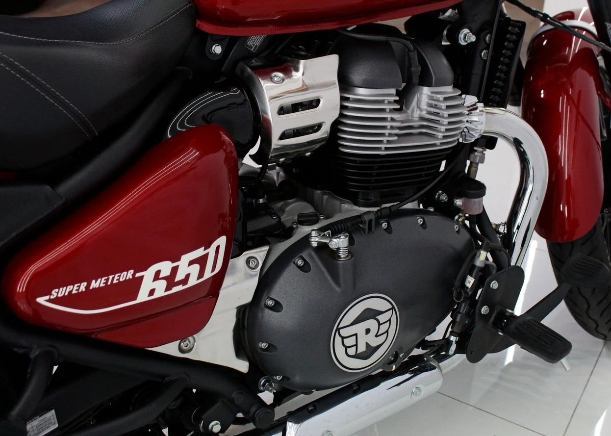 ROYAL ENFIELD SUPER METEOR 650