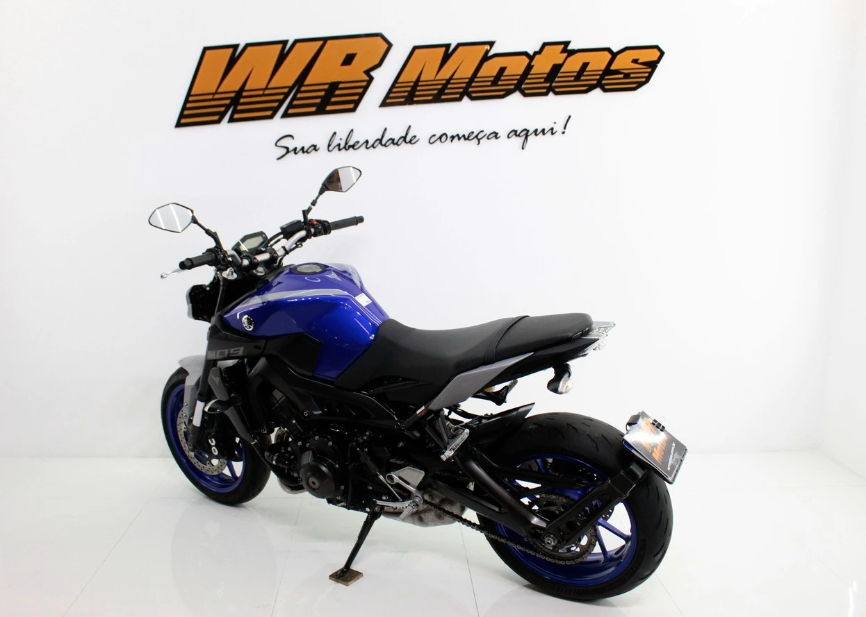 YAMAHA MT-09