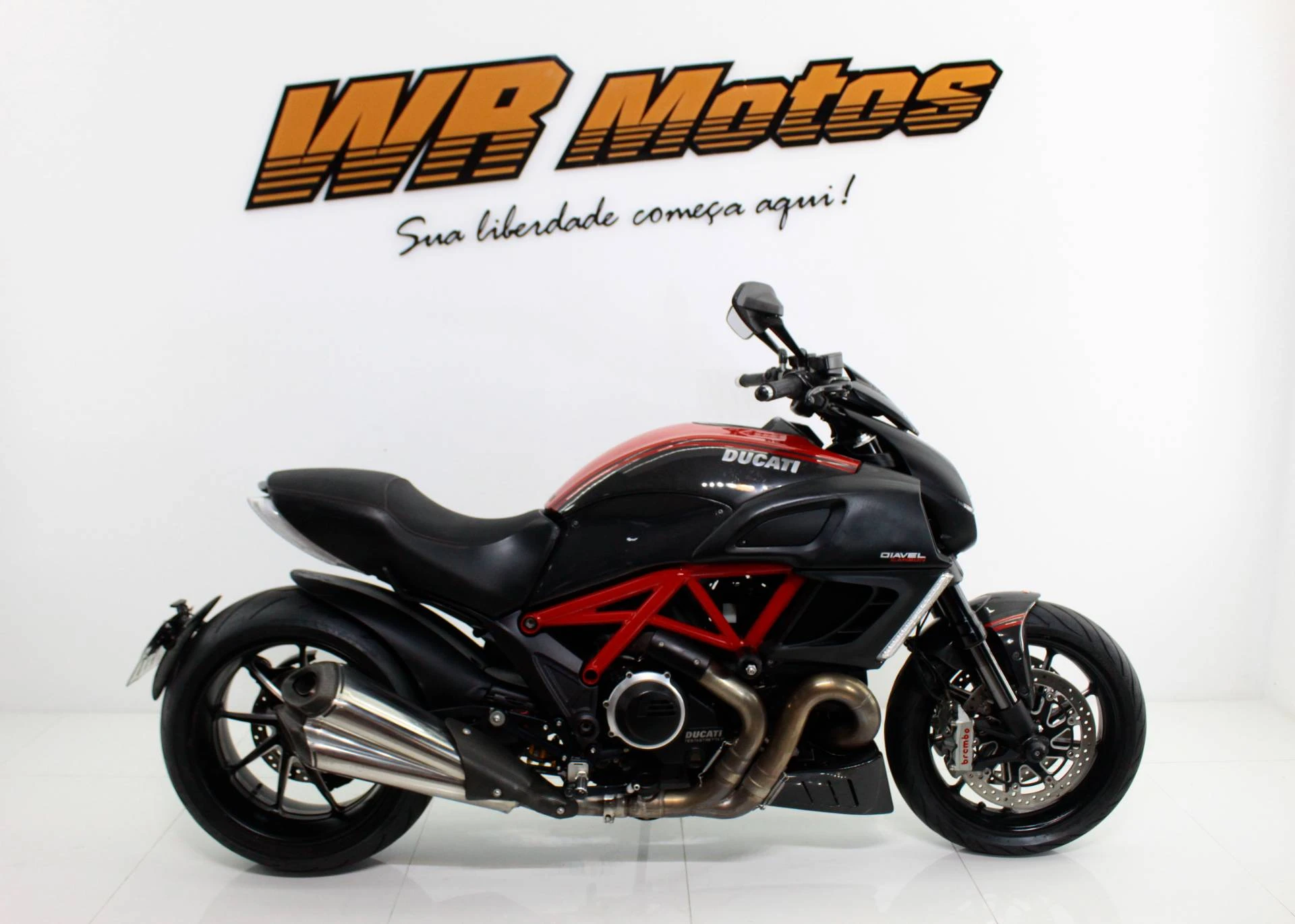 DUCATI DIAVEL CARBON