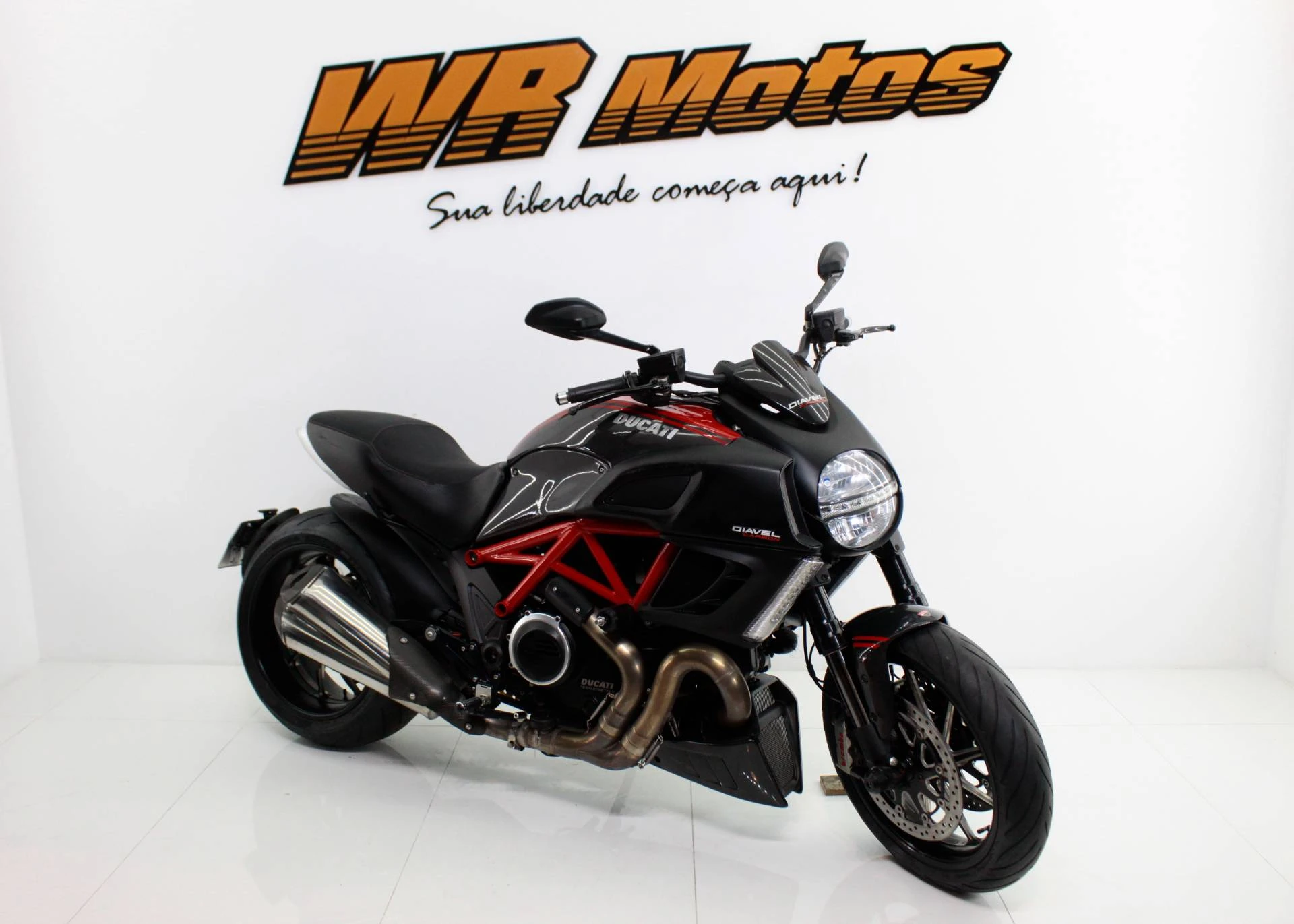 DUCATI DIAVEL CARBON