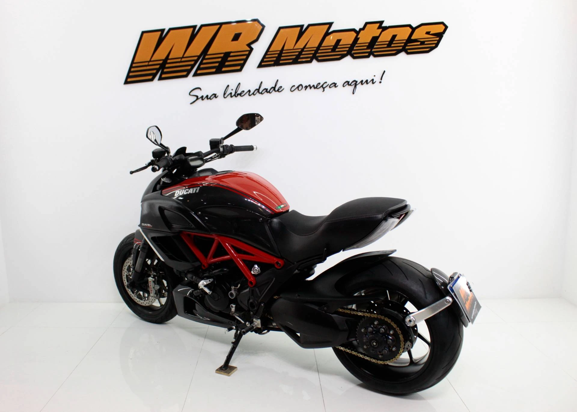 DUCATI DIAVEL CARBON