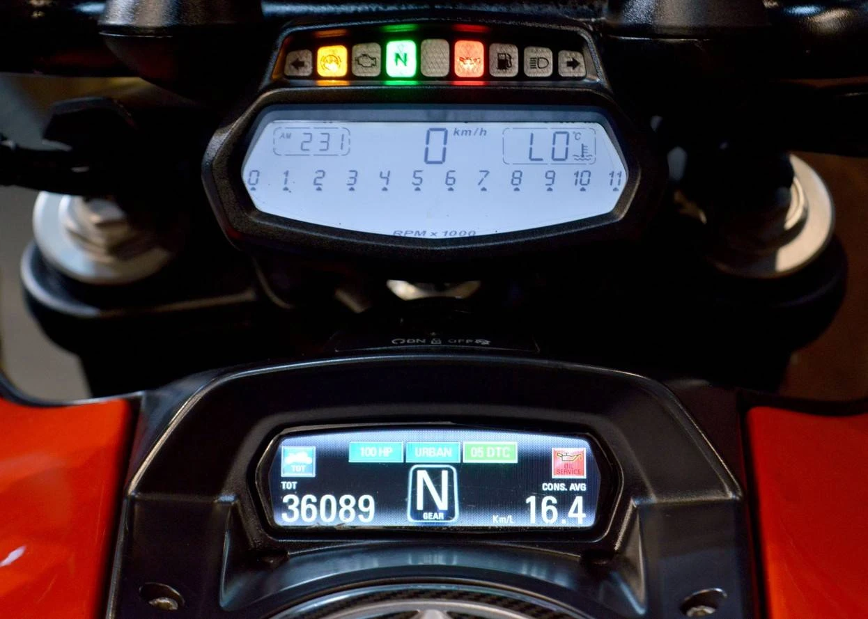 DUCATI DIAVEL CARBON