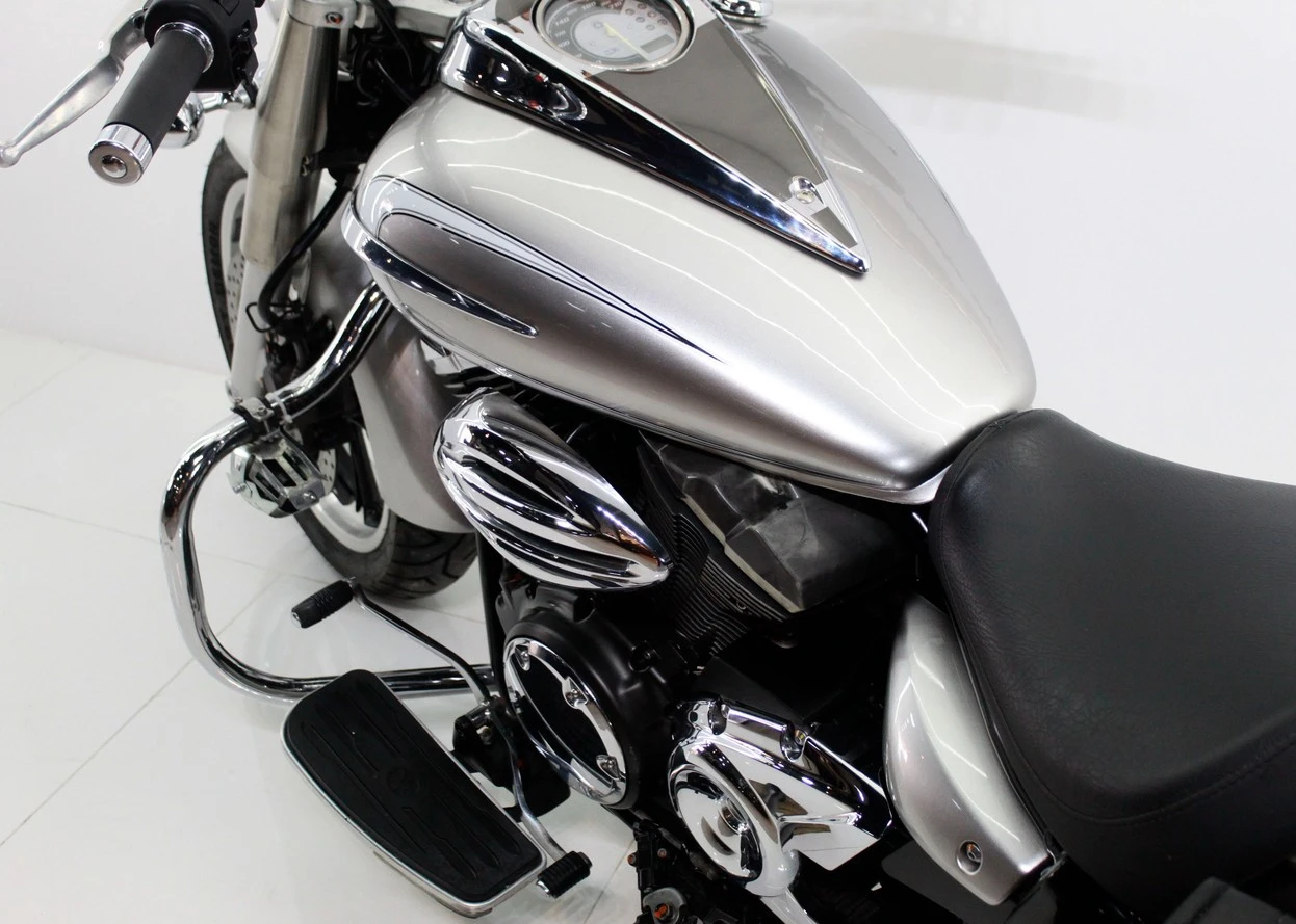 YAMAHA XVS 950A MIDNIGHT STAR