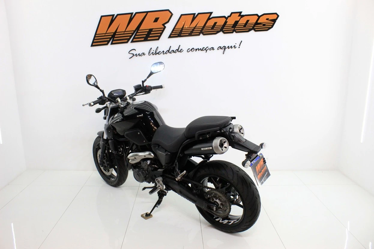 YAMAHA MT-03