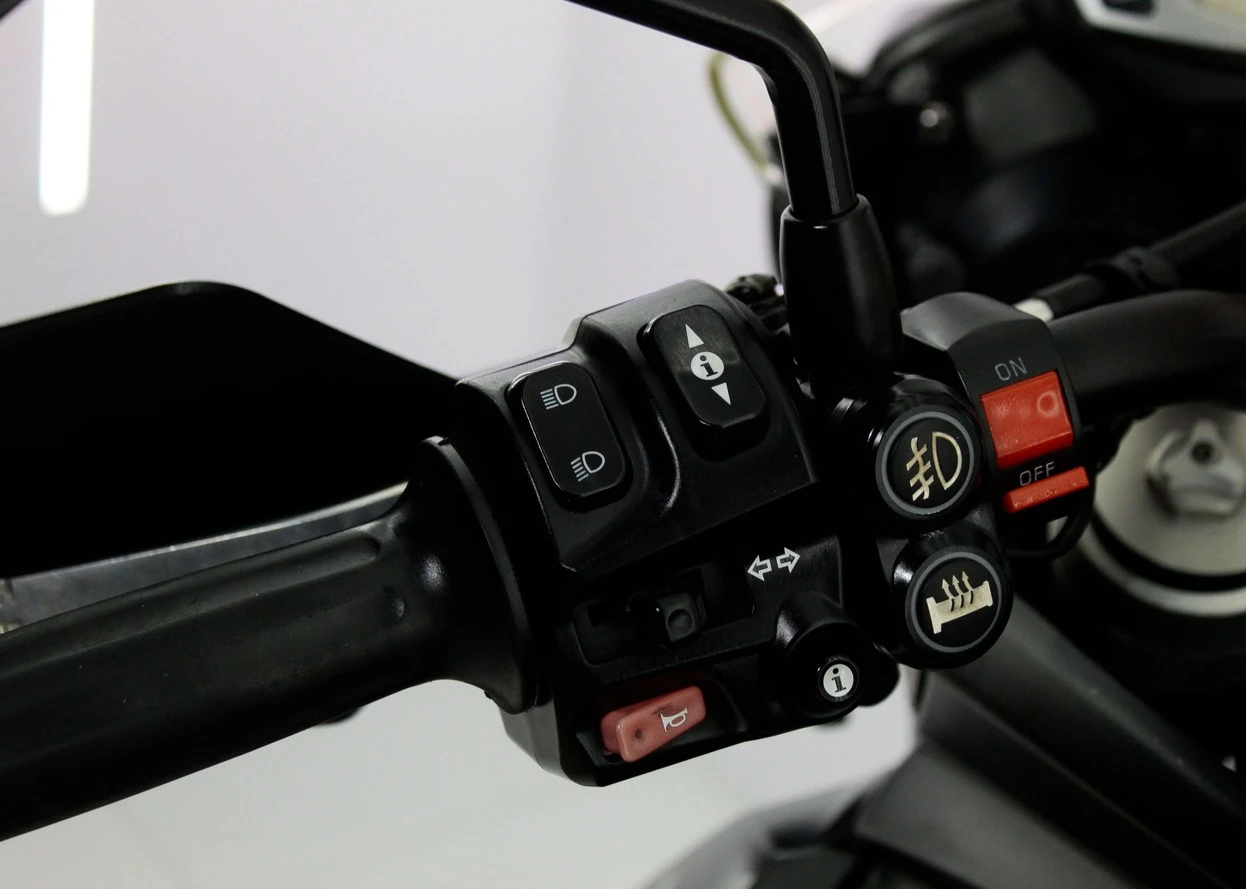 TRIUMPH TIGER 800 XCA