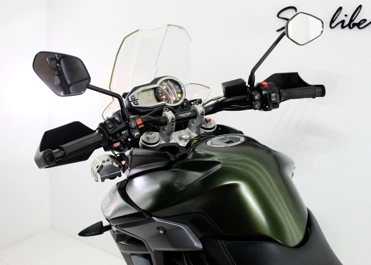 TRIUMPH TIGER 800 XCA