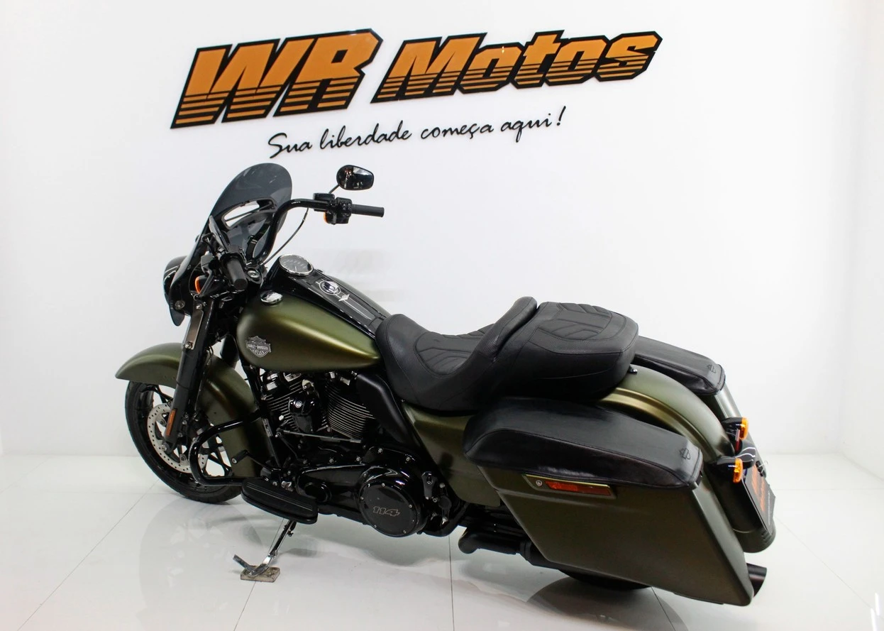 HARLEY-DAVIDSON ROAD KING SPECIAL