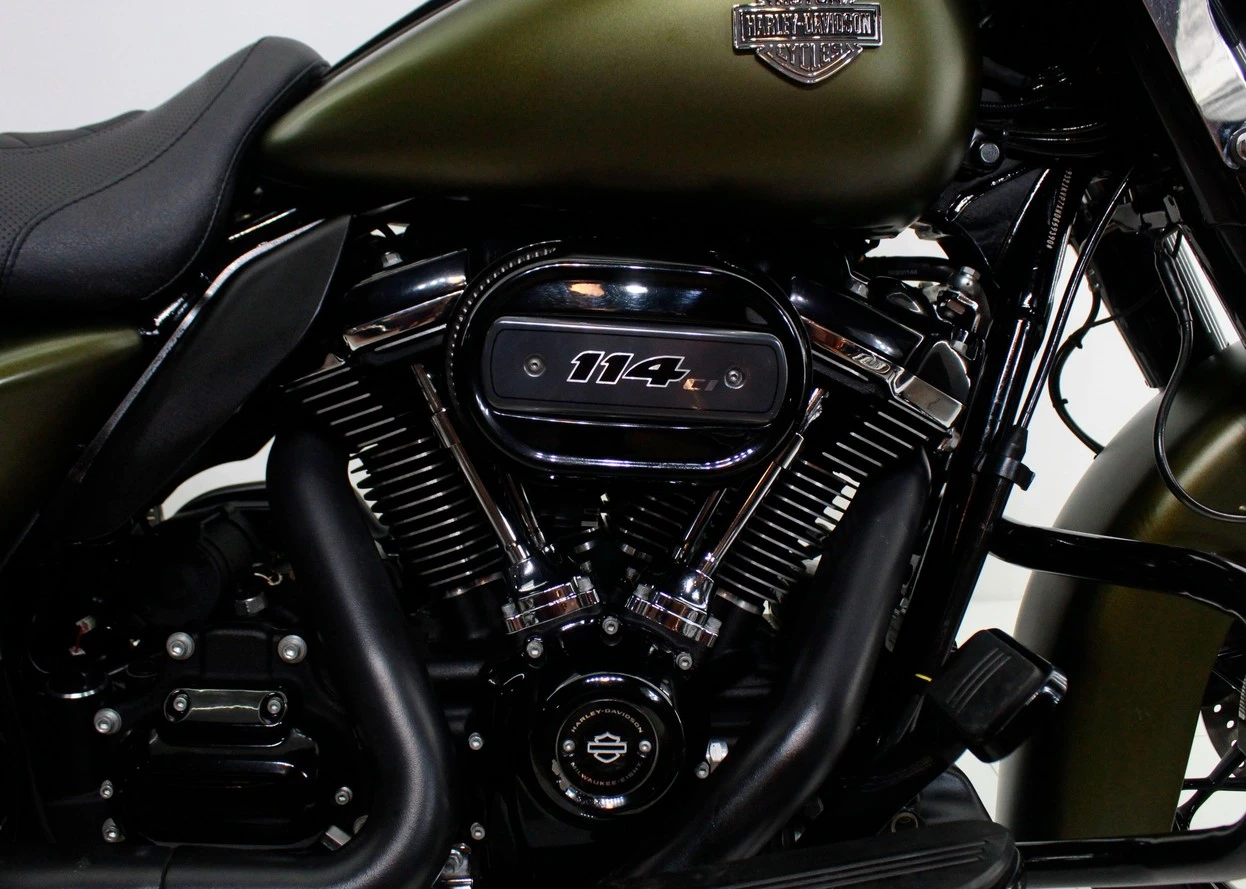 HARLEY-DAVIDSON ROAD KING SPECIAL