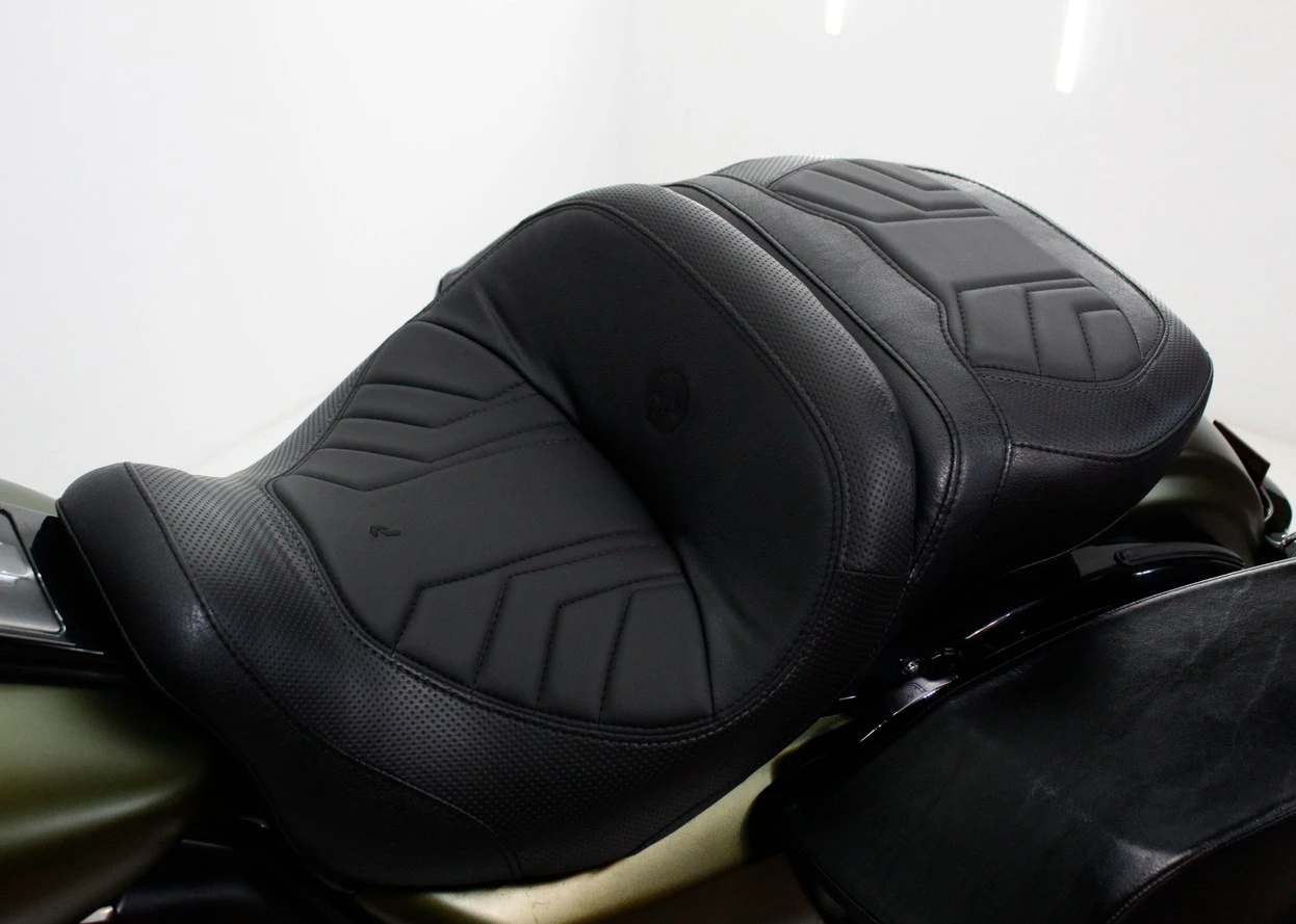 HARLEY-DAVIDSON ROAD KING SPECIAL