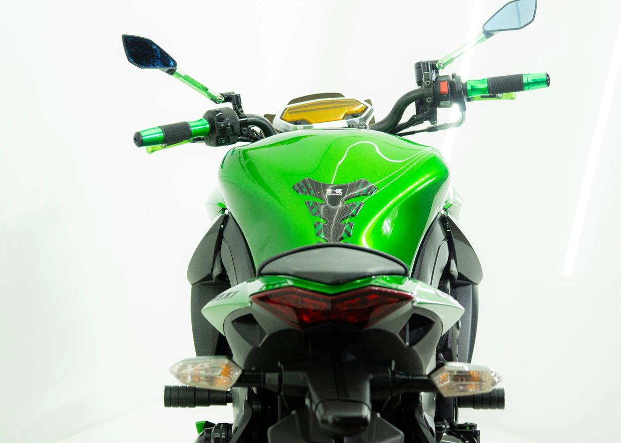 KAWASAKI Z1000