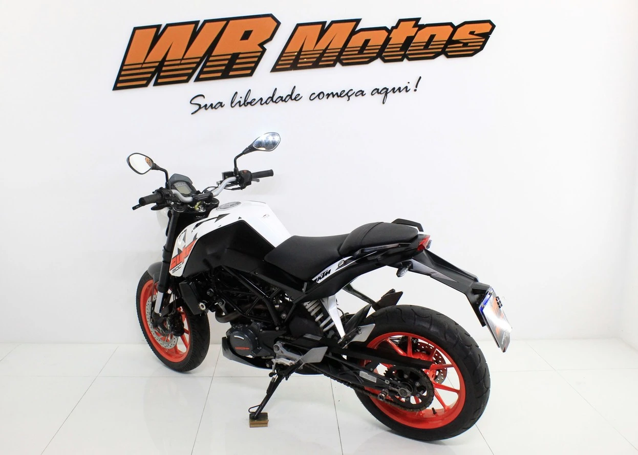 KTM DUKE 200