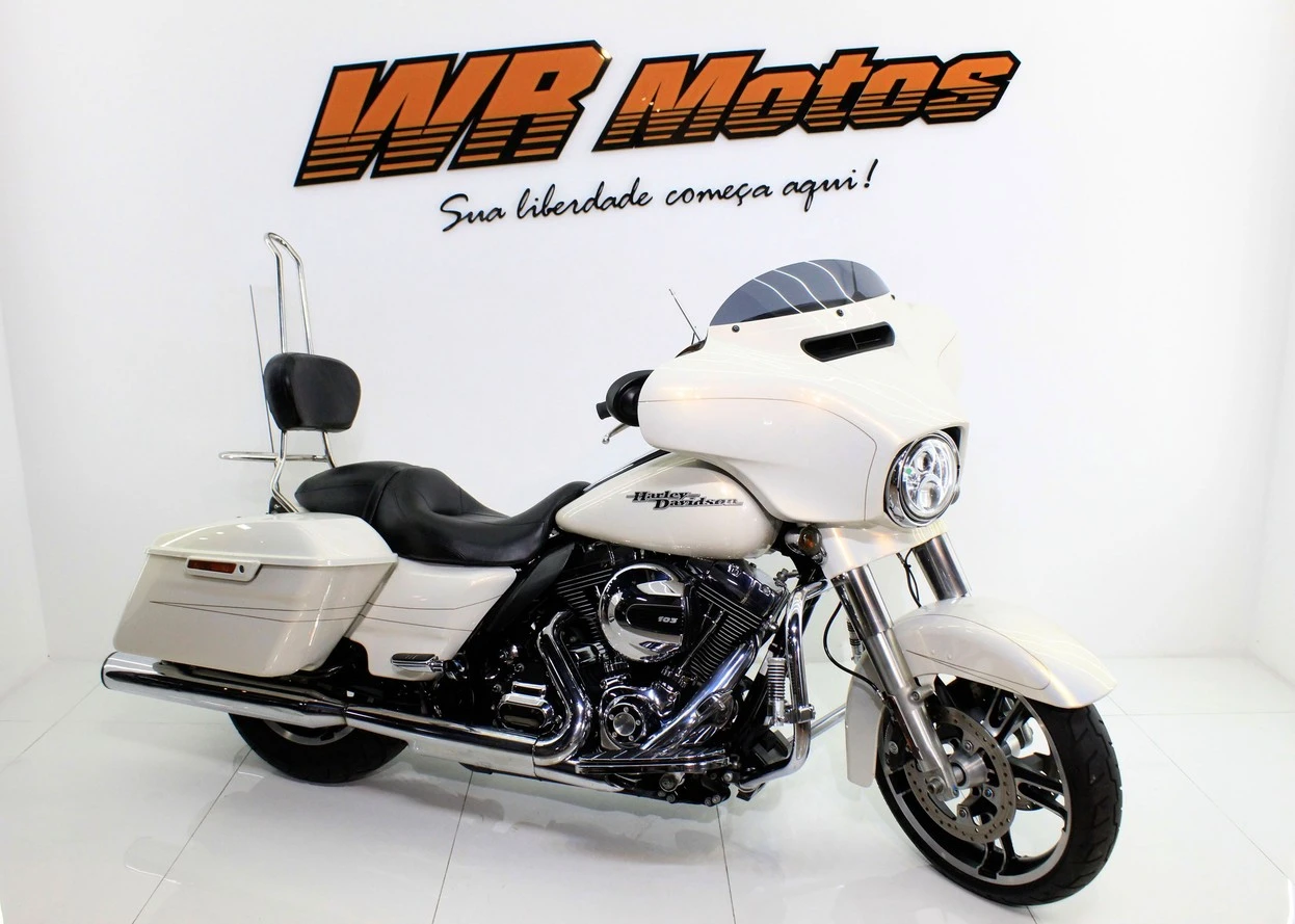 HARLEY-DAVIDSON STREET GLIDE SPECIAL