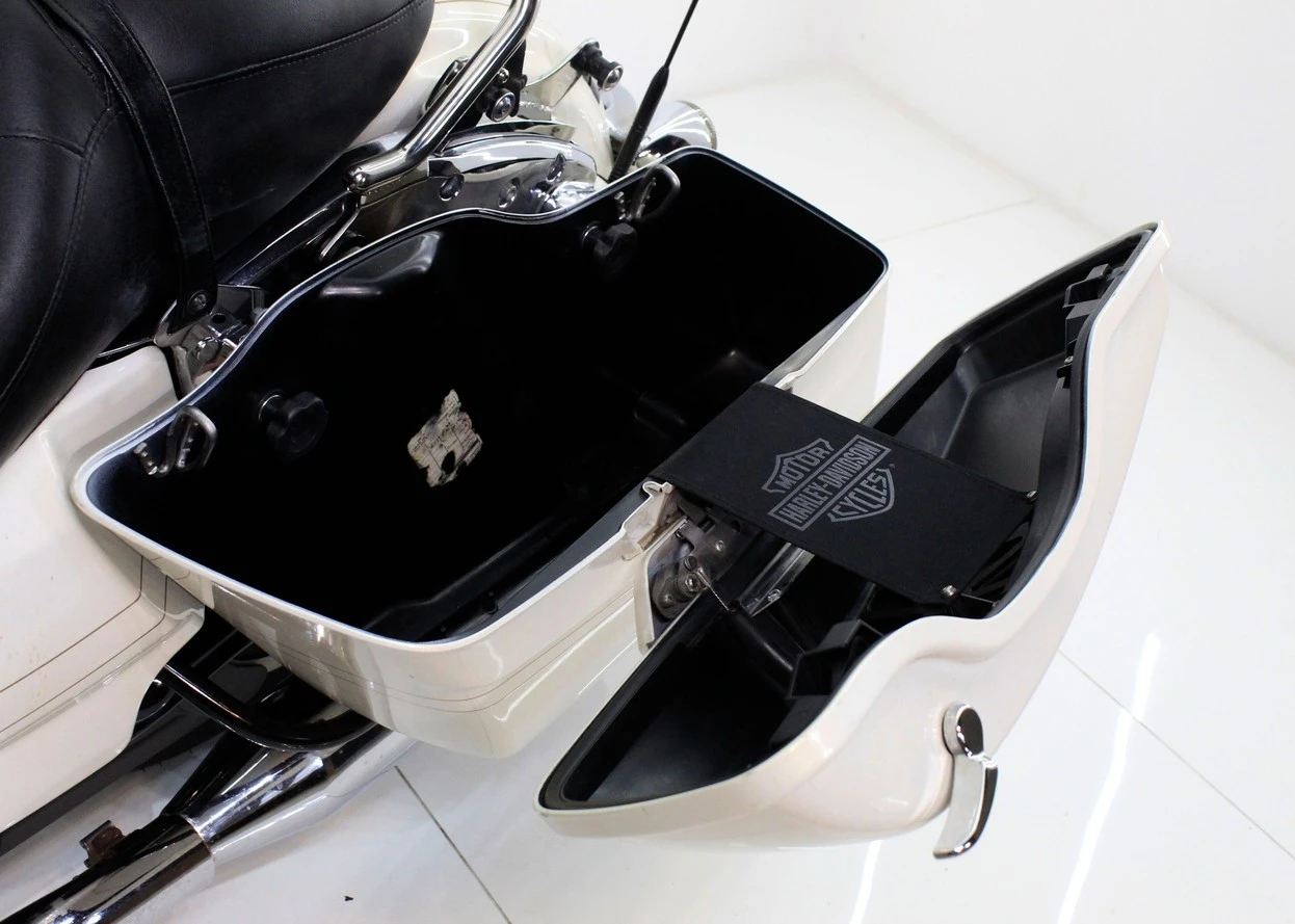 HARLEY-DAVIDSON STREET GLIDE SPECIAL