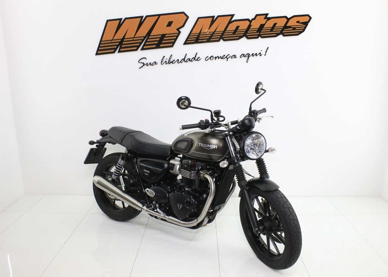 TRIUMPH SPEED TWIN 