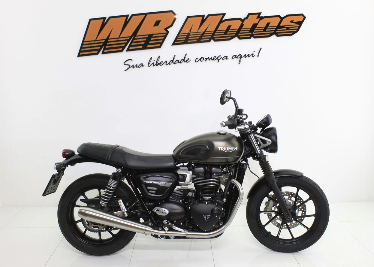 TRIUMPH SPEED TWIN 