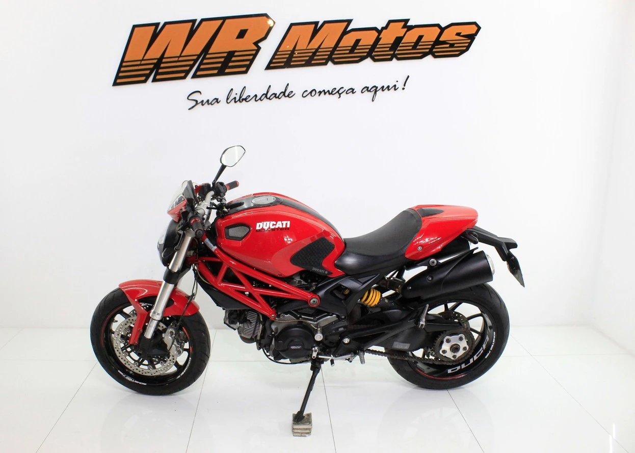 DUCATI MONSTER 796