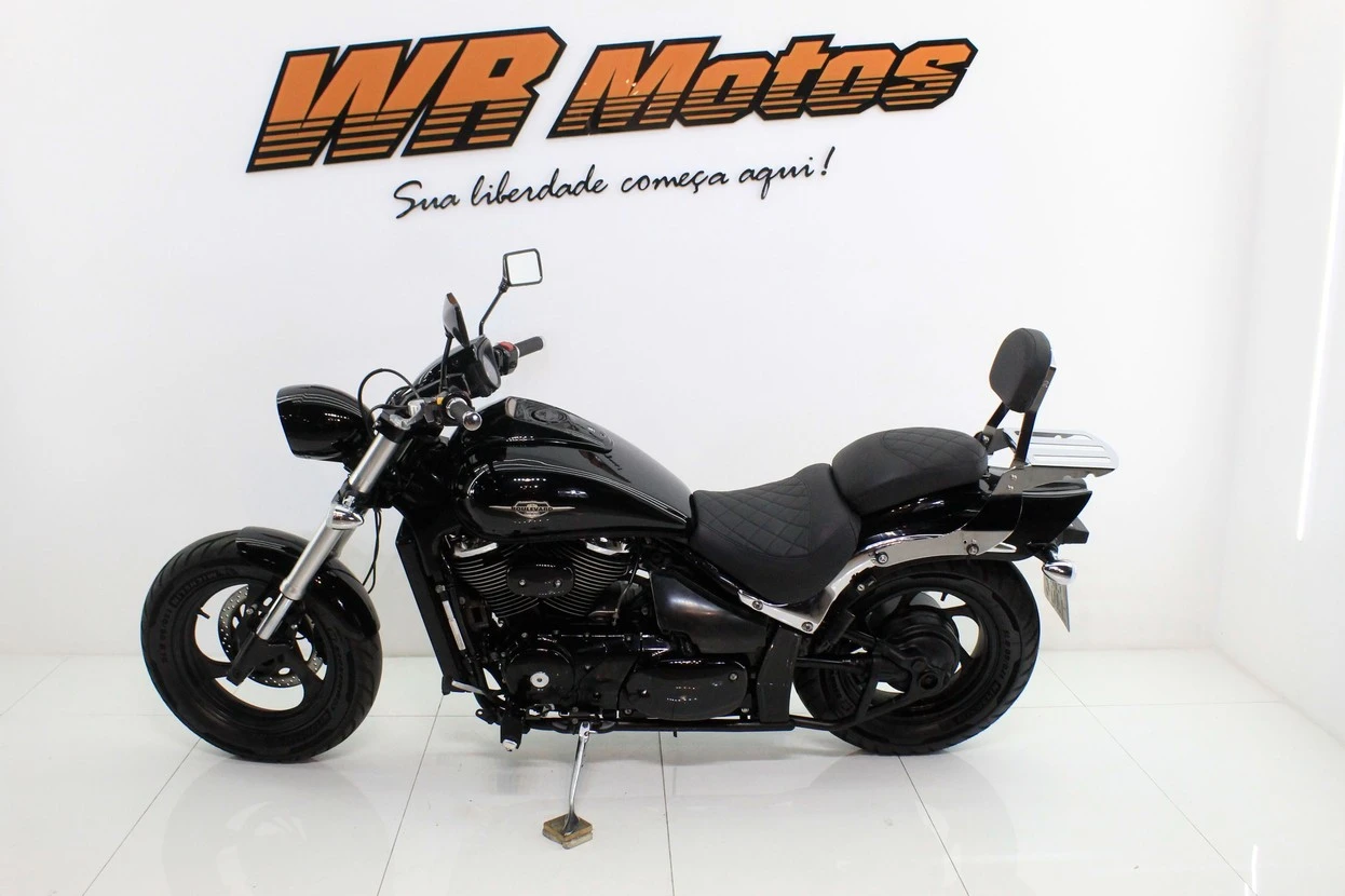 SUZUKI BOULEVARD M800