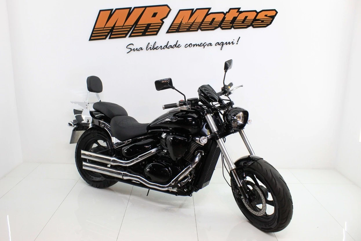 SUZUKI BOULEVARD M800